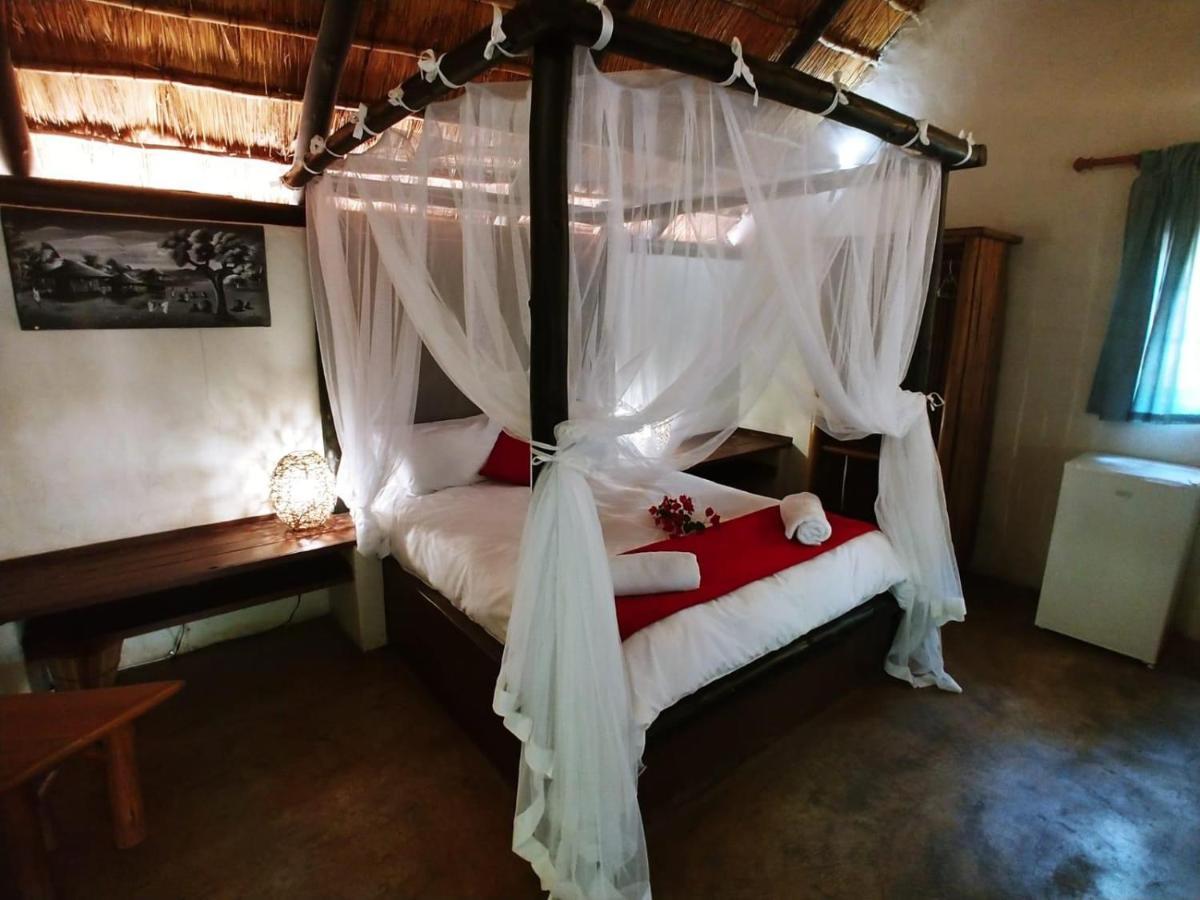 Pumusa Bushcamp フルフルウェ エクステリア 写真